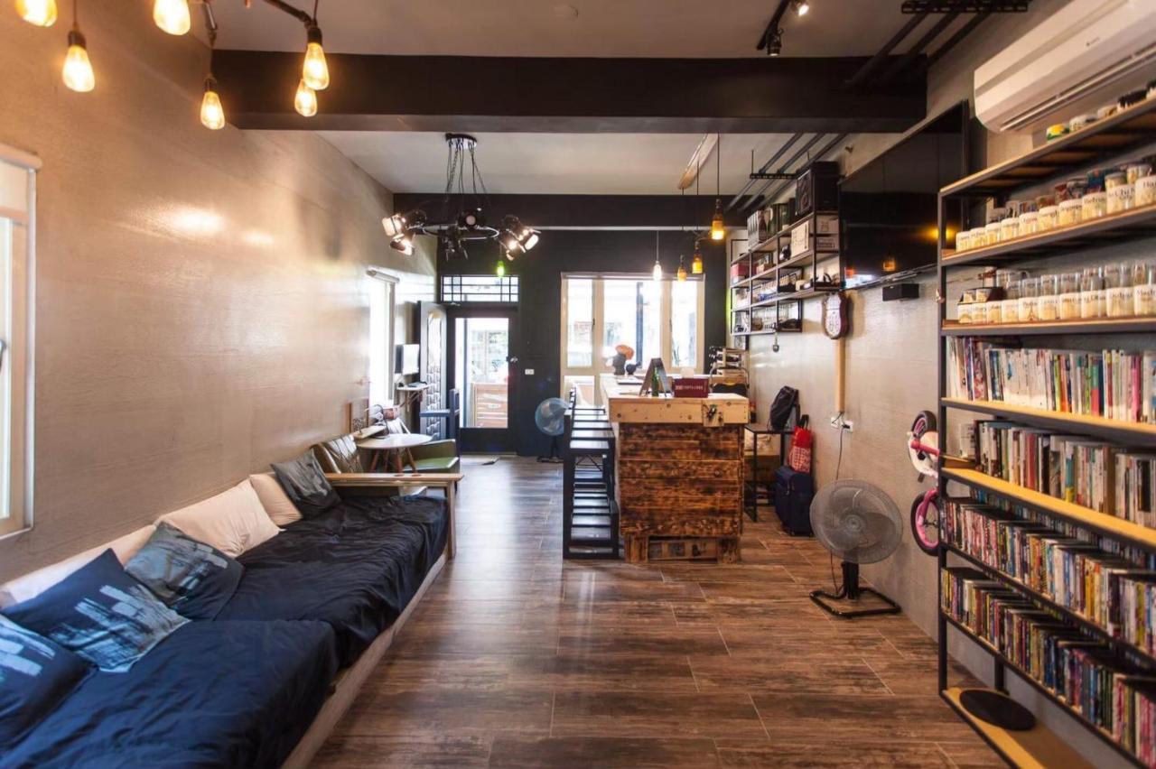 40Inn Backpackers Warehouse Taitung Exterior photo