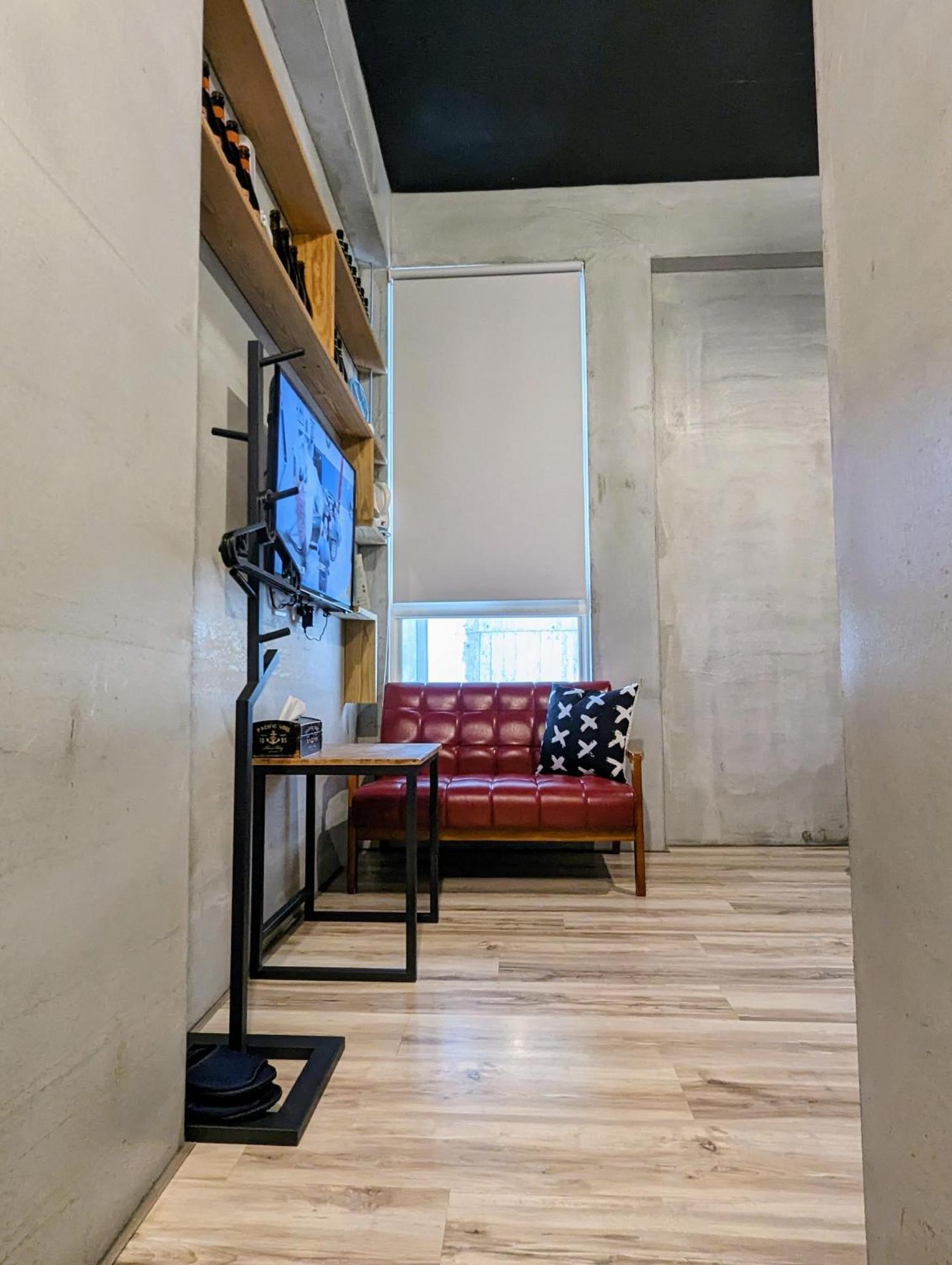 40Inn Backpackers Warehouse Taitung Exterior photo
